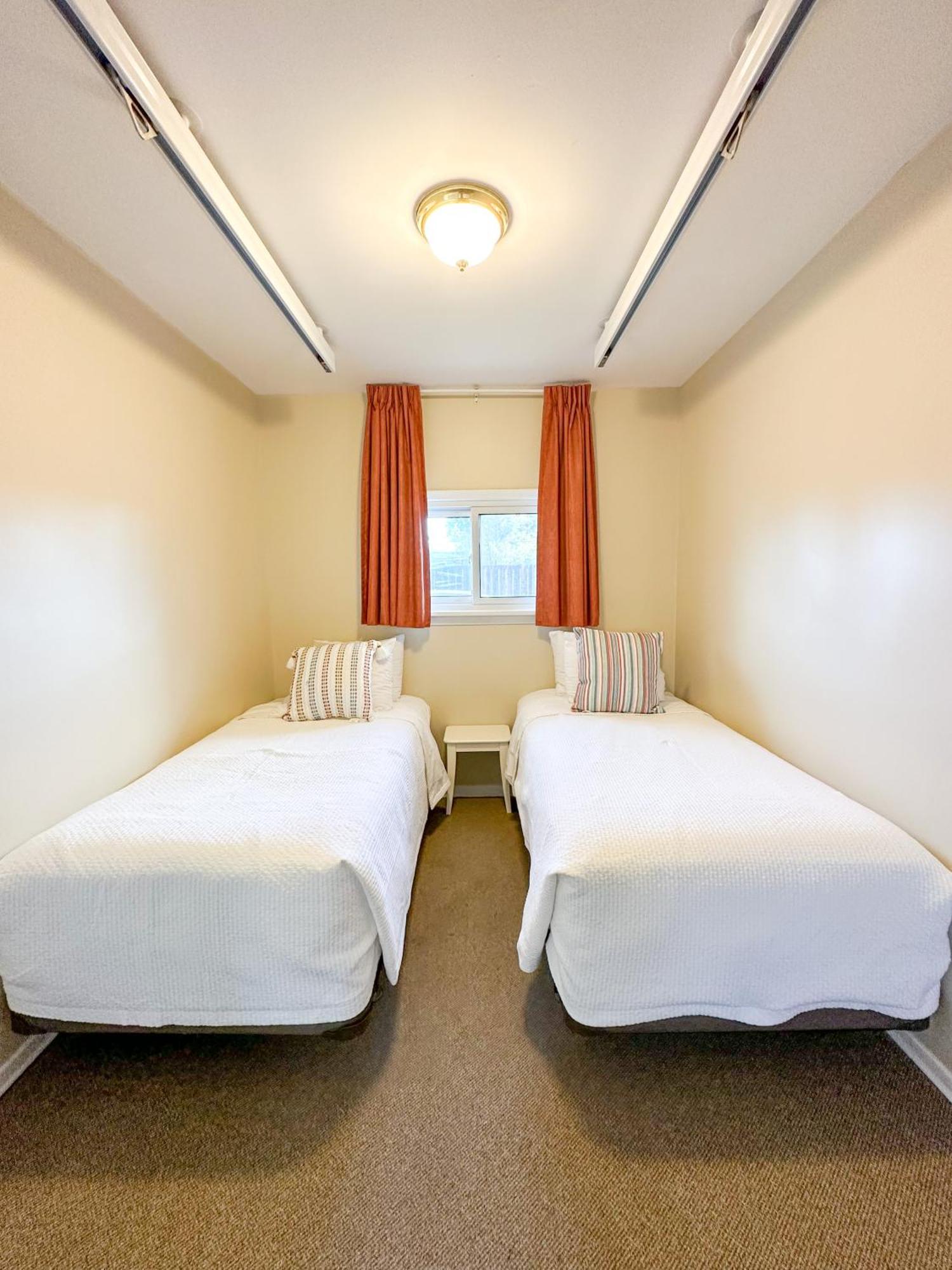 Oasis By The Bay Vacation Suites 沃萨加比奇海滩 外观 照片