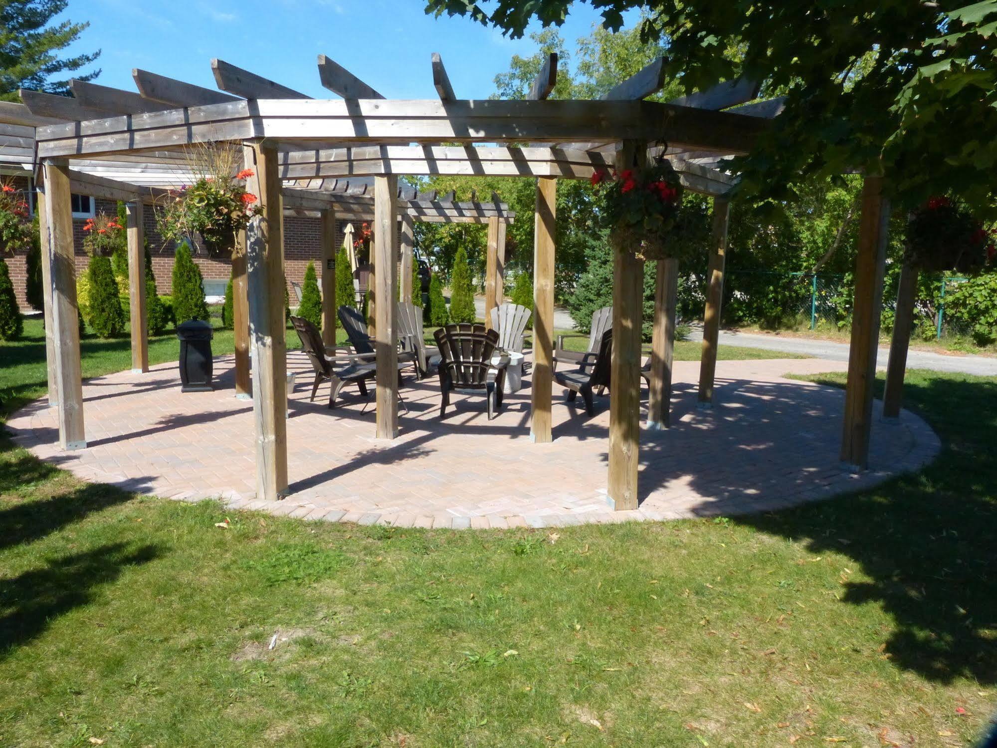 Oasis By The Bay Vacation Suites 沃萨加比奇海滩 外观 照片